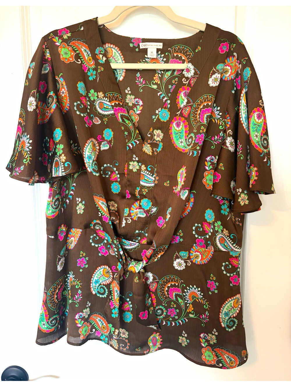 Cato Women’s Blouse Size XL Brown Paisley V-Neck Flutter Short Sleeve Tie